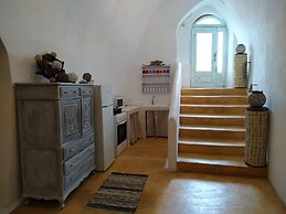 The Grand Cave House
