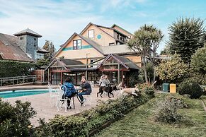 Socia/tel Pucon