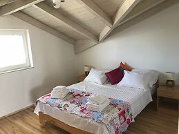 Villa Bachelor