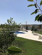 Villa Bachelor