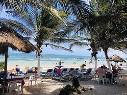 Camping Lunas Bar