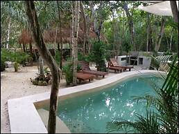 Jungle Penthouse