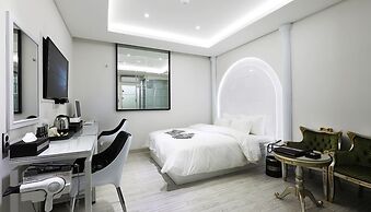 Gwangmyeong W Hotel