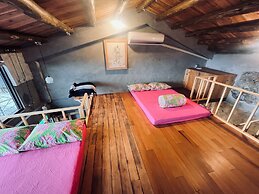 Jiufen Little Meow Homestay