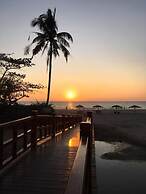 Ngapali Win Hotel