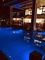 Ngapali Win Hotel