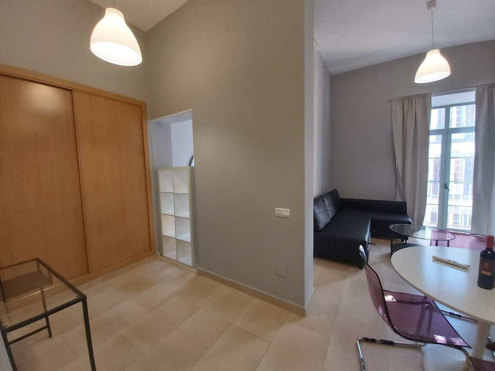 Del Parque Flats Central
