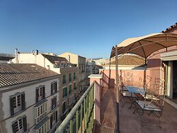 Del Parque Flats Central