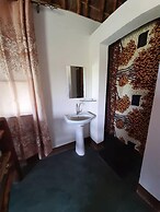 Tangi Safaris Lodge