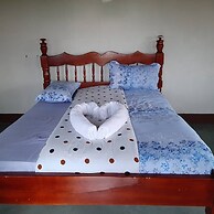 Tangi Safaris Lodge