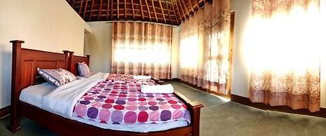 Tangi Safaris Lodge