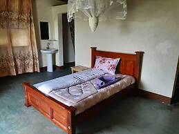 Tangi Safaris Lodge