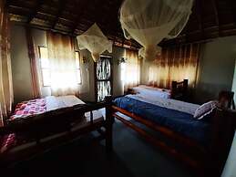 Tangi Safaris Lodge