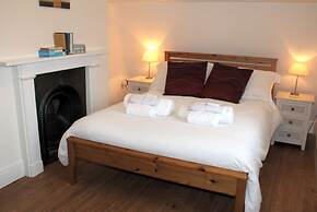 Cotswolds Valley Accommodation-Excl Prop