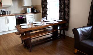 Cotswolds Valley Accommodation-Excl Prop