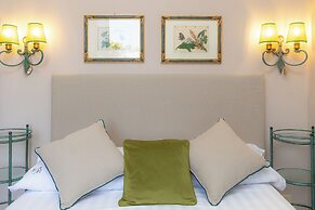 Rental in Rome Trevi Luxury Penthouse
