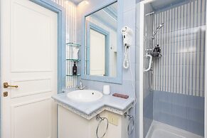 Rental in Rome Trevi Luxury Penthouse