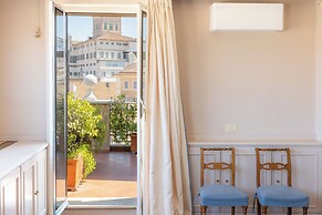 Rental in Rome Trevi Luxury Penthouse