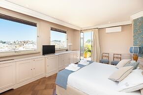 Rental in Rome Trevi Luxury Penthouse
