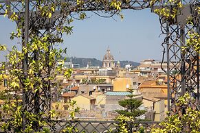 Rental in Rome Trevi Luxury Penthouse