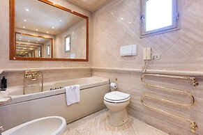 Rental in Rome Trevi Luxury Penthouse