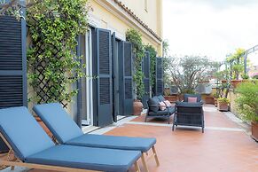 Rental in Rome Trevi Luxury Penthouse