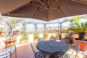 Rental in Rome Trevi Luxury Penthouse