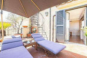 Rental in Rome Trevi Luxury Penthouse