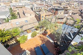 Rental in Rome Trevi Luxury Penthouse
