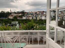 Chau Giang Hotel