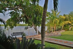 Hotel Lagoon