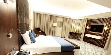 Royal Crown Hotel