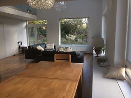 Exclusive Garden Apartment