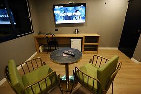 Forest 701 Hotel