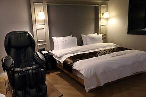 Forest 701 Hotel