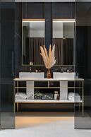 We Me Suite Hotel