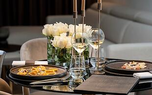 We Me Suite Hotel