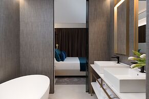 We Me Suite Hotel