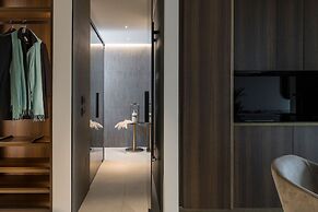 We Me Suite Hotel