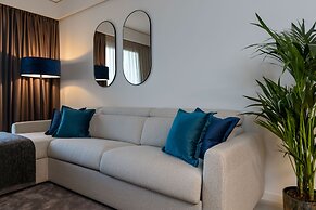 We Me Suite Hotel