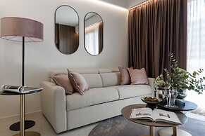 We Me Suite Hotel