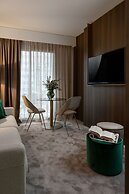 We Me Suite Hotel
