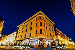 Old Town Hotel