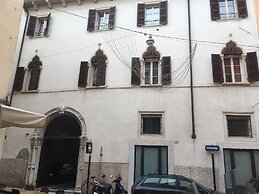 AD Verona Flat