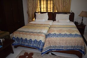 Savoy Inn
