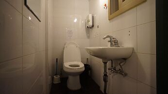 Guesthouse H
