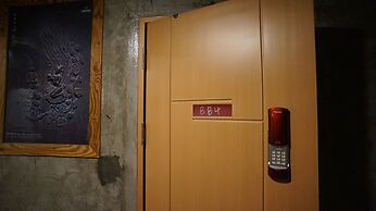 Guesthouse H