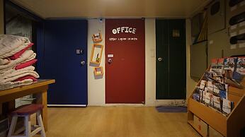 Guesthouse H