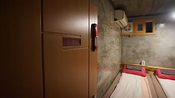 Guesthouse H