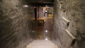 Guesthouse H